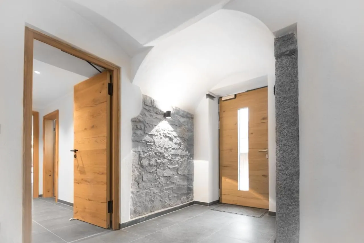Chalet-Ferienwohnung Schlossblick, 51 Qm, Wellness/Fitness/Sauna - Bergroedelhof Feilitzsch Lägenhet
