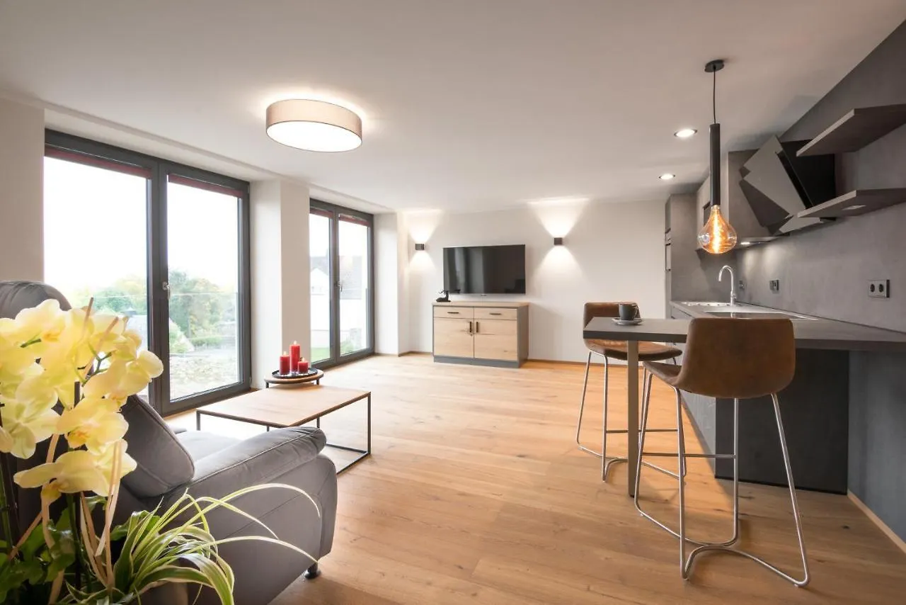Chalet-Ferienwohnung Schlossblick, 51 Qm, Wellness/Fitness/Sauna - Bergroedelhof Feilitzsch