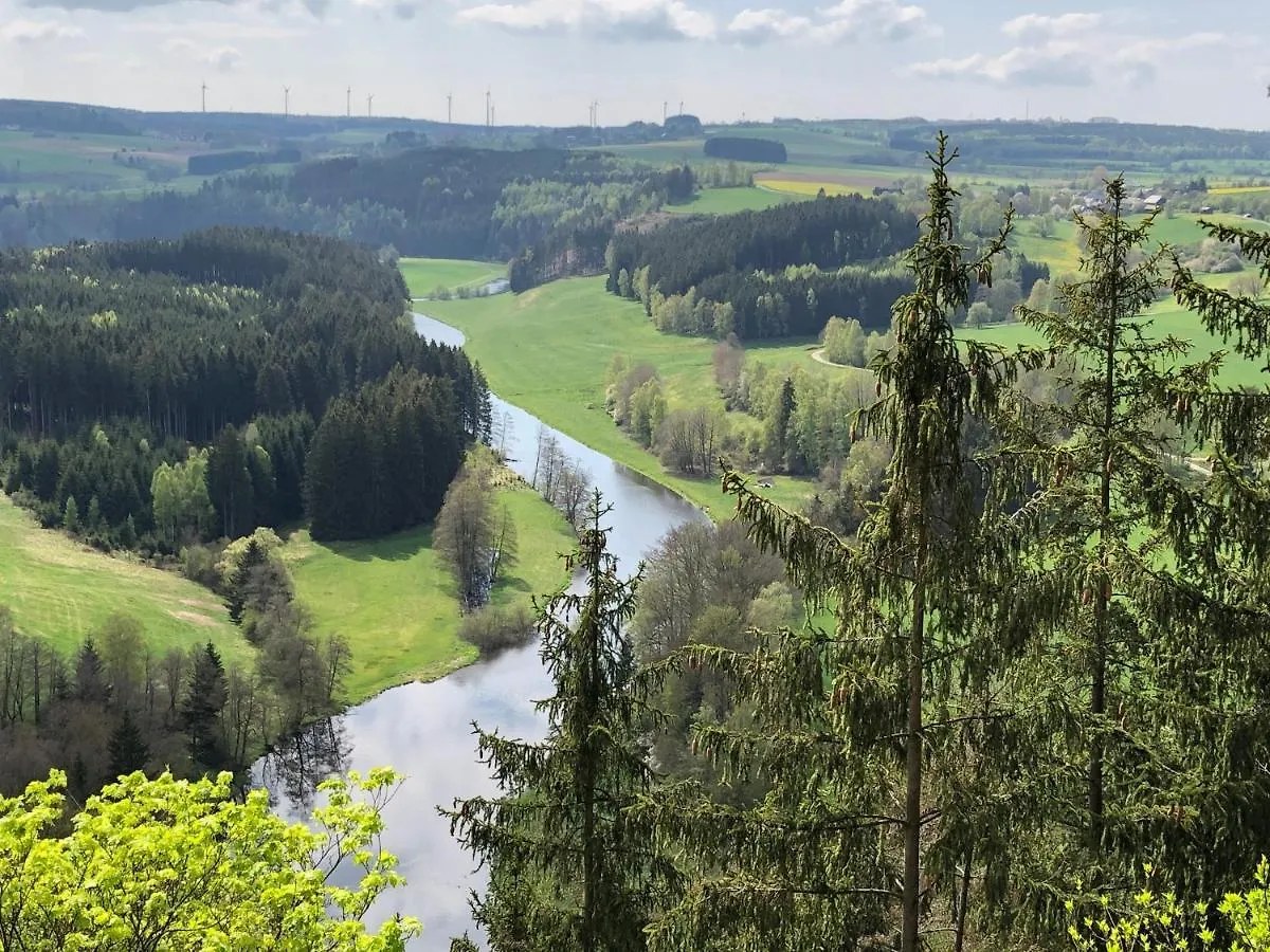 Lägenhet Chalet-Ferienwohnung Schlossblick, 51 Qm, Wellness/Fitness/Sauna - Bergroedelhof Feilitzsch Tyskland