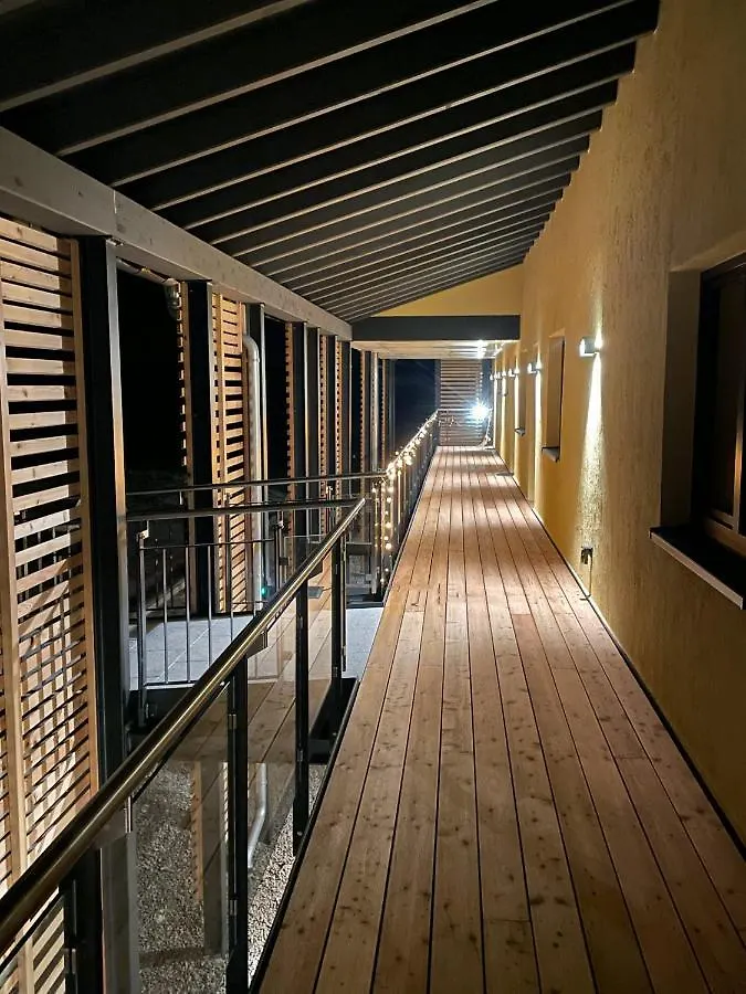 Chalet-Ferienwohnung Schlossblick, 51 Qm, Wellness/Fitness/Sauna - Bergroedelhof Feilitzsch 0*,