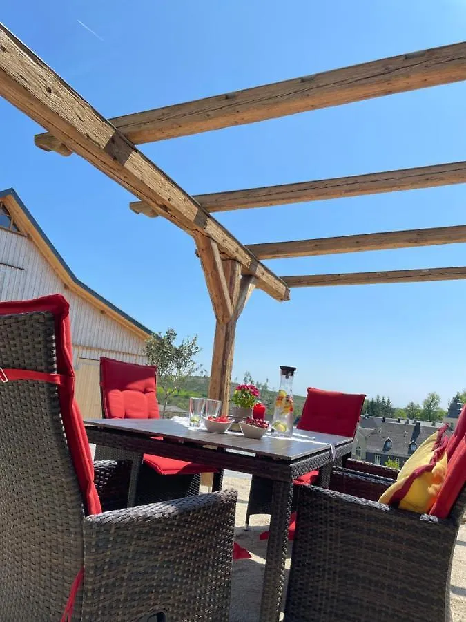 Chalet-Ferienwohnung Schlossblick, 51 Qm, Wellness/Fitness/Sauna - Bergroedelhof Feilitzsch