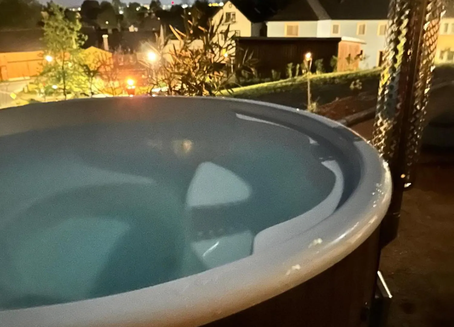 Chalet-Ferienwohnung Schlossblick, 51 Qm, Wellness/Fitness/Sauna - Bergroedelhof Feilitzsch 0*,  Tyskland